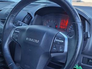 Isuzu KB 250D-Teq double cab 4x4 LE - Image 5