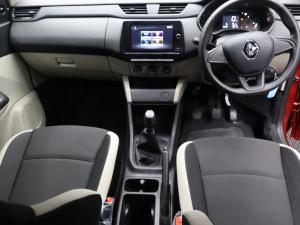 Renault Triber 1.0 Life - Image 15