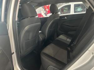 Hyundai Tucson 2.0 Premium auto - Image 10