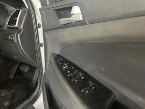 Hyundai Tucson 2.0 Premium auto - Image 4