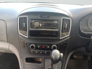 Hyundai H-1 2.5VGTi panel van - Image 12