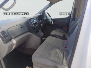 Hyundai H-1 2.5VGTi panel van - Image 9