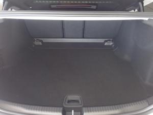 Mercedes-Benz C-Class C200 Avantgarde - Image 10