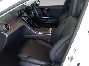 Mercedes-Benz C-Class C200 Avantgarde - Image 14