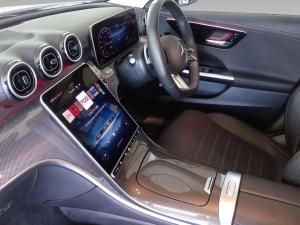Mercedes-Benz C-Class C200 Avantgarde - Image 17