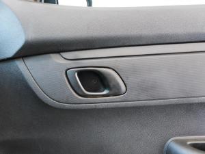 Renault Kwid 1.0 Life - Image 18