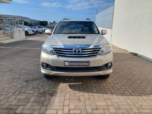 Toyota Fortuner 3.0D-4D Ltd edition auto - Image 4