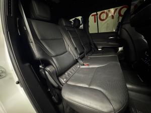 Toyota Land Cruiser 300 3.5T ZX - Image 15