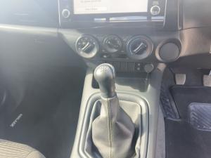 Toyota Hilux 2.4GD-6 single cab Raider manual - Image 8