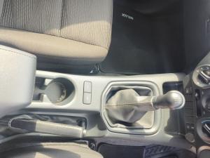 Toyota Hilux 2.4GD-6 single cab Raider manual - Image 9