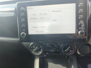 Toyota Hilux 2.4GD-6 single cab Raider manual - Image 10