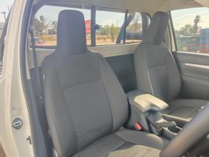 Toyota Hilux 2.4GD-6 single cab Raider manual - Image 11