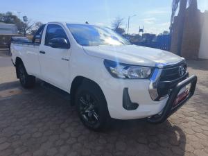 Toyota Hilux 2.4GD-6 single cab Raider manual - Image 1