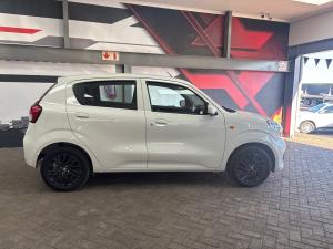 Toyota Vitz 1.0 XR manual - Image 3