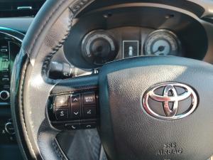 Toyota Hilux 2.8GD-6 double cab 4x4 Legend 50 auto - Image 11