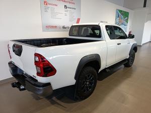 Toyota Hilux 2.8GD-6 Xtra cab 4x4 Legend manual - Image 2