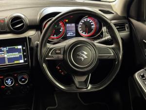 Suzuki Swift 1.2 GLX manual - Image 8