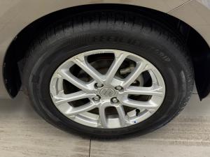 Suzuki Swift 1.2 GLX manual - Image 16