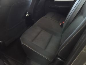 Toyota Hilux 2.4GD-6 double cab Raider manual - Image 17