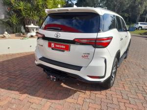 Toyota Fortuner 2.4GD-6 4x4 - Image 2