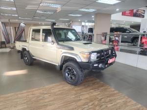 Toyota Land Cruiser 79 4.5D-4D V8 double cab LX - Image 1