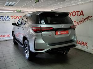 Toyota Fortuner 2.4GD-6 auto - Image 11