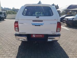 Toyota Hilux 2.4GD-6 double cab 4x4 Raider manual - Image 5