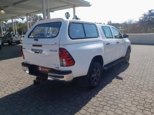 Toyota Hilux 2.4GD-6 double cab 4x4 Raider manual - Image 2