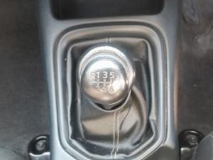 Toyota Hilux 2.4GD-6 double cab Raider manual - Image 12