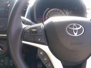 Toyota Vitz 1.0 XR manual - Image 9