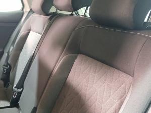 Volkswagen T-CROSS 1.0 TSI Life DSG - Image 17