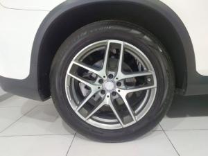 Mercedes-Benz GLC GLC300 4Matic AMG Line - Image 9