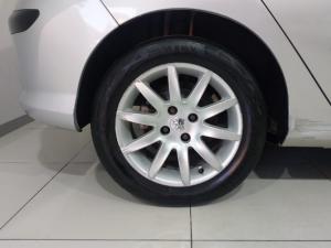 Peugeot 308 1.6 Premium - Image 9