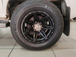 Nissan NP300 Hardbody 2.5TDi double cab Hi-rider - Image 7