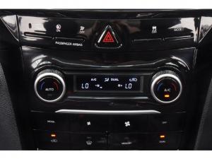 Mahindra XUV 3XO 1.2T AX7L - Image 14