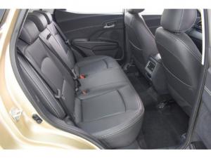 Mahindra XUV 3XO 1.2T AX7L - Image 15