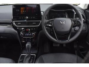 Mahindra XUV 3XO 1.2T AX7L - Image 6