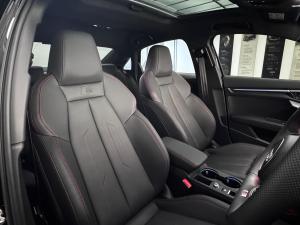 Audi A3 sedan 35TFSI S line - Image 8