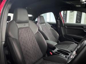 Audi A3 sedan 35TFSI S line - Image 8