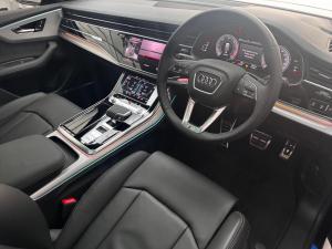 Audi Q8 45TDI quattro Black Edition - Image 11