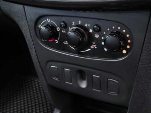 Renault Sandero 66kW turbo Expression (aircon) - Image 14