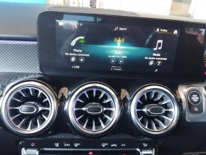 Mercedes-Benz GLB GLB220d 4Matic AMG Line - Image 15