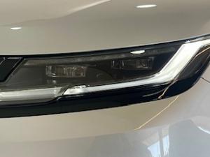 Land Rover Range Rover Velar D300 Dynamic SE - Image 10