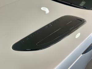 Land Rover Range Rover Velar D300 Dynamic SE - Image 11