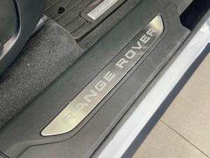 Land Rover Range Rover Velar D300 Dynamic SE - Image 17