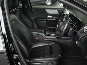 Mercedes-Benz GLA GLA200 - Image 10