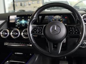 Mercedes-Benz GLA GLA200 - Image 11