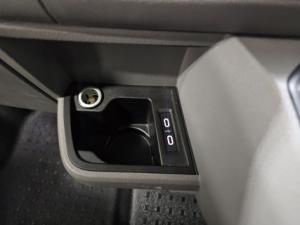 Volkswagen Transporter 2.0BiTDI Kombi SWB Trendline Plus 4Motion - Image 8