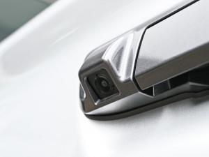 Isuzu D-Max 3.0TD double cab V-Cross - Image 13