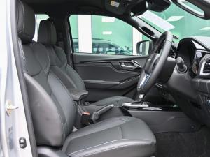 Isuzu D-Max 3.0TD double cab V-Cross - Image 15